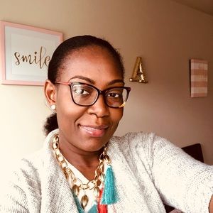 Meet your Posher, Yvenola